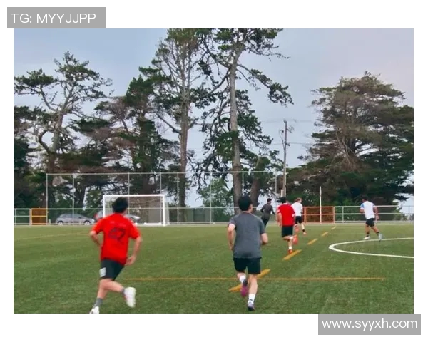 最美韩国足球明星的魅力与成就揭秘,盘点他们在绿茵场上的风采与影响力 最美韩国足球明星的魅力与成就揭秘,盘点他们在绿茵场上的风采与影响力