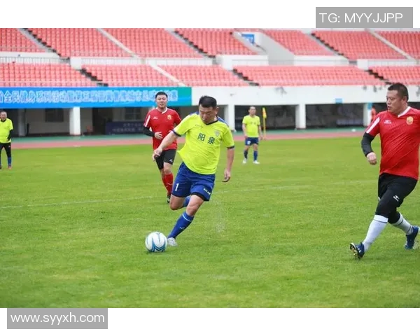 福州足球明星重返家乡激情献技球迷热情高涨共庆足球盛事 福州足球明星重返家乡激情献技球迷热情高涨共庆足球盛事