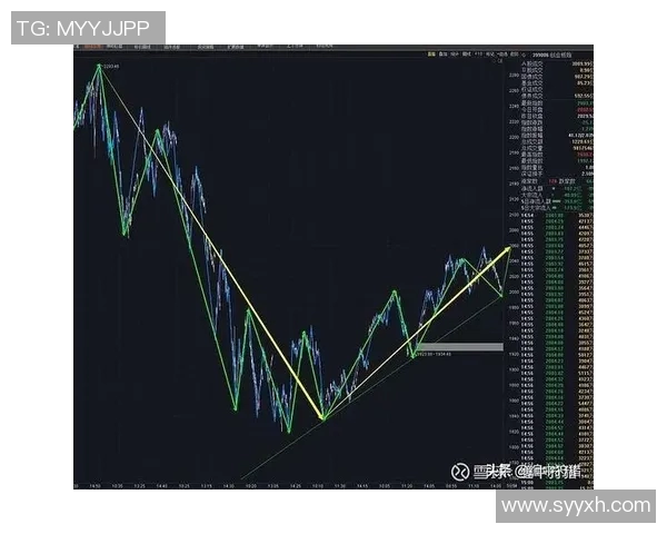 广州羽毛球队与杭州羽毛球队赛后复盘分析比赛节奏与战术对比